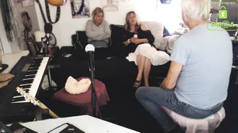 win2win lustful bitch gently masturbates cunt