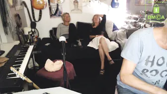 win2win lustful bitch gently masturbates cunt