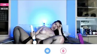 pira pira cute babe strips and jerks off shaved holes