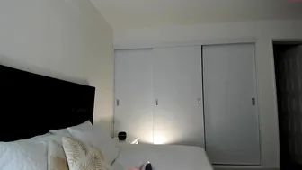 winonaoak cute slut jumps on a dildo