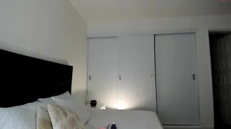 winonaoak cute slut jumps on a dildo