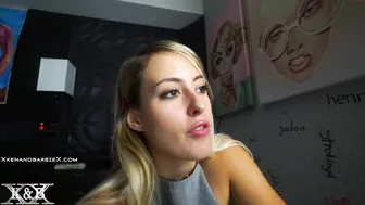 xkenandbarbiex adult bitch fucks her ass