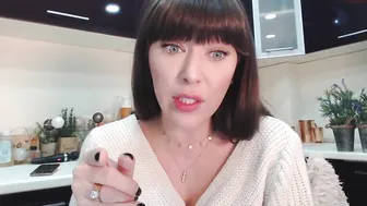 sophietherapy gorgeous chick fucks pussy with phallus
