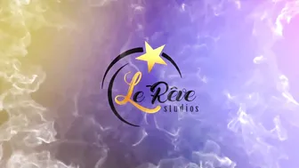 nicky_huge_butt cute brown-haired woman performs double fuck