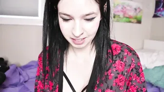 dawnwillow naughty chick gets nude and jerks off