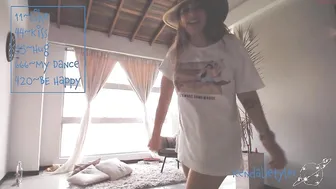 kendalltyler shy girl exposes beautiful tits