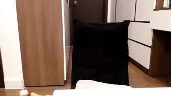 yeu_asian babe undressed and started jerking off