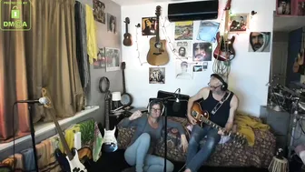 win2win Pretty brunette