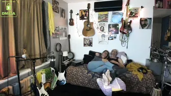 win2win Pretty brunette