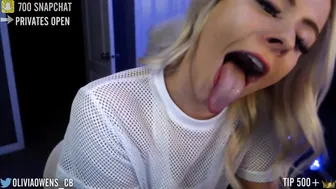 oliviaowens sexy mistress pulls pussy