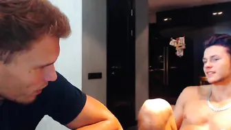 lovleycouplexxx cute brunette girl licks dildo