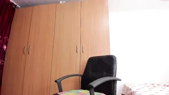 claraboobies adult mare jerks both holes with fingers