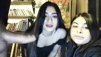 biengrossa whore babe masturbates pussy