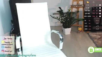 sexyhotwifeporn Bitch chases