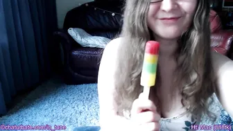 in_tune blissful doll chatting in fries