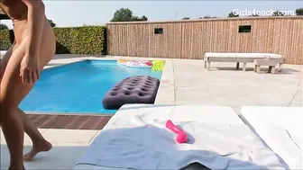 onlyfans elise aka siswet19  luxurious blonde straddled sex toy