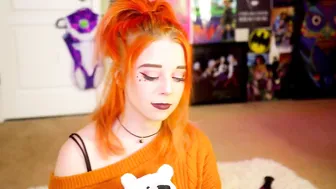 goldengoddessxxx very small narrow cap