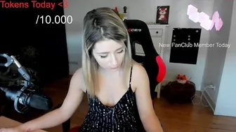 kimilee22 naughty slut posing in lingerie