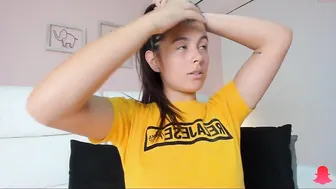 lilicarter_ depraved plays with her holes