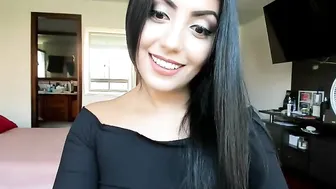 aishwaryarai cute  cam girl  pulls pussy