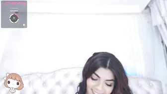 angelface18 Busty queen