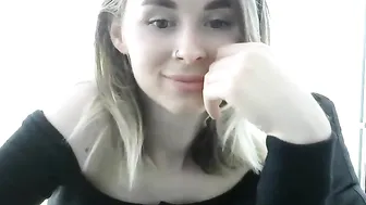 strawberry blissful chick strips small tits