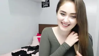 silvia_ami gorgeous female masturbates vagina