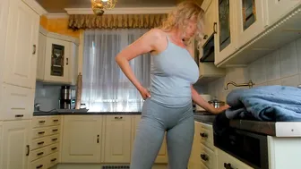 tunderose  modest babe tickles clit