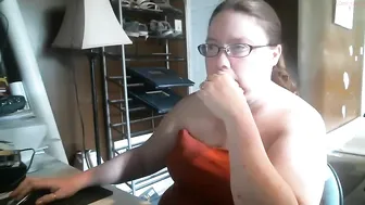 shygirl1976  beautiful slut exposes big tits