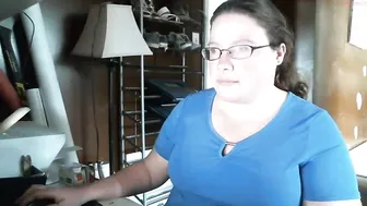 shygirl1976  a little fun in the solo video