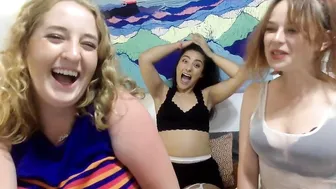 sleepover411  dark chick seduces with big shapes