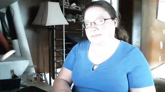 shygirl1976  hot babe gently jerks pussy