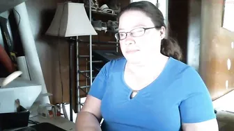 shygirl1976  hot babe gently jerks pussy