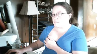 shygirl1976  hot babe gently jerks pussy