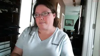 shygirl1976  crazy nurse posing on camera