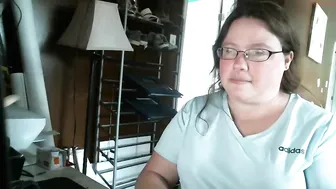 shygirl1976  crazy nurse posing on camera