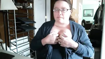 shygirl1976  put two fingers into her anus