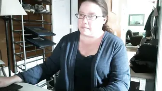 shygirl1976  put two fingers into her anus