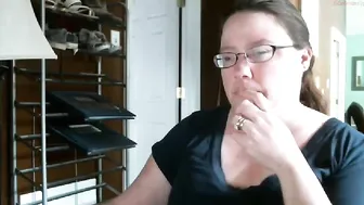 shygirl1976  playing with her ass and pussy