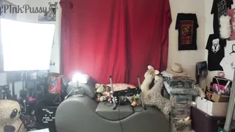 pr3ttyp1nkpussy  slut with big tits gets naked in  private e