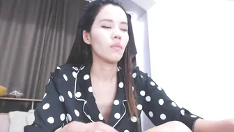 lovely_dia  shy bitch masturbates recklessly pussy