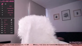 linda_blue  delicious bitch pulls her holes