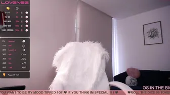 linda_blue  cumming heavily