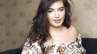 lady  wonderful mother pulls the cap with her fingers