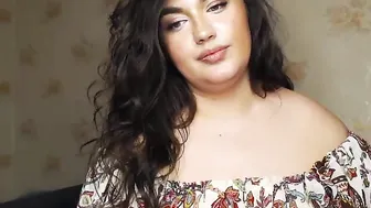 lady  wonderful mother pulls the cap with her fingers