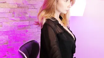 foxy_chloe_  naughty doll fucks herself with a phallus