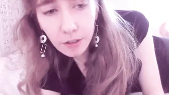 hey_gem  amazing slut pulls vaginal opening