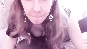 hey_gem  amazing slut pulls vaginal opening