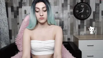 miss_lisa_  big boobed chick jerking off her cunt