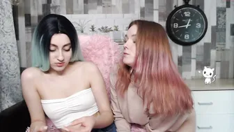 miss_lisa_  big boobed chick jerking off her cunt